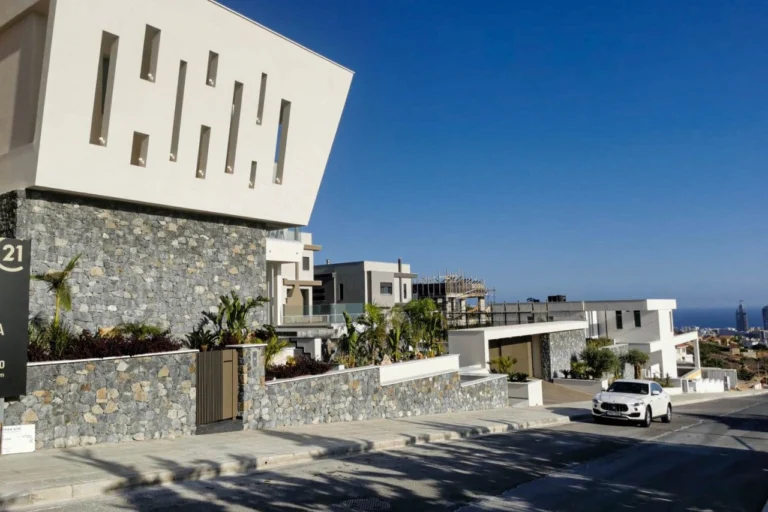 6+ Bedroom House for Sale in Paniotis, Limassol District