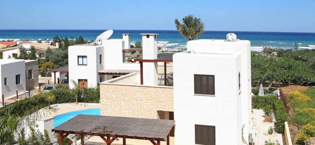 4 Bedroom House for Sale in Argaka, Paphos District