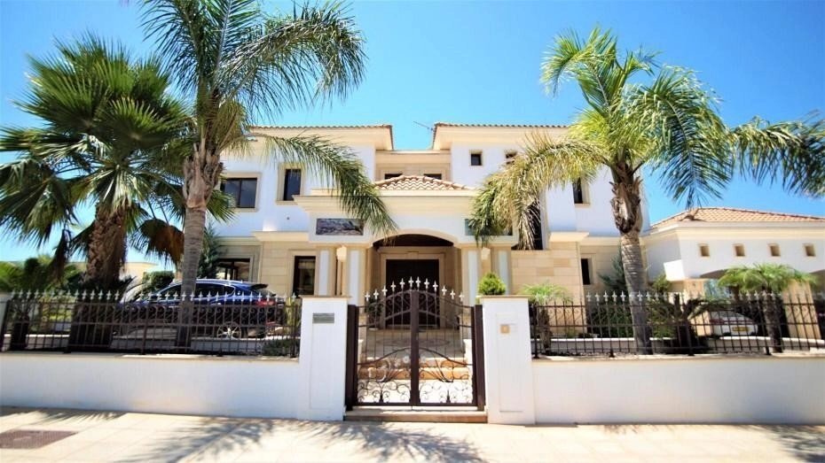 5 Bedroom House for Sale in Paphos District
