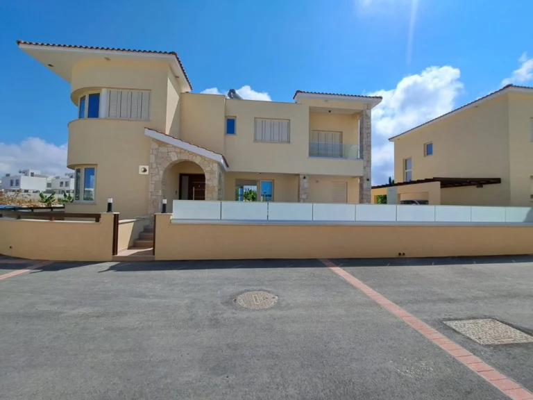 3 Bedroom House for Sale in Kissonerga, Paphos District