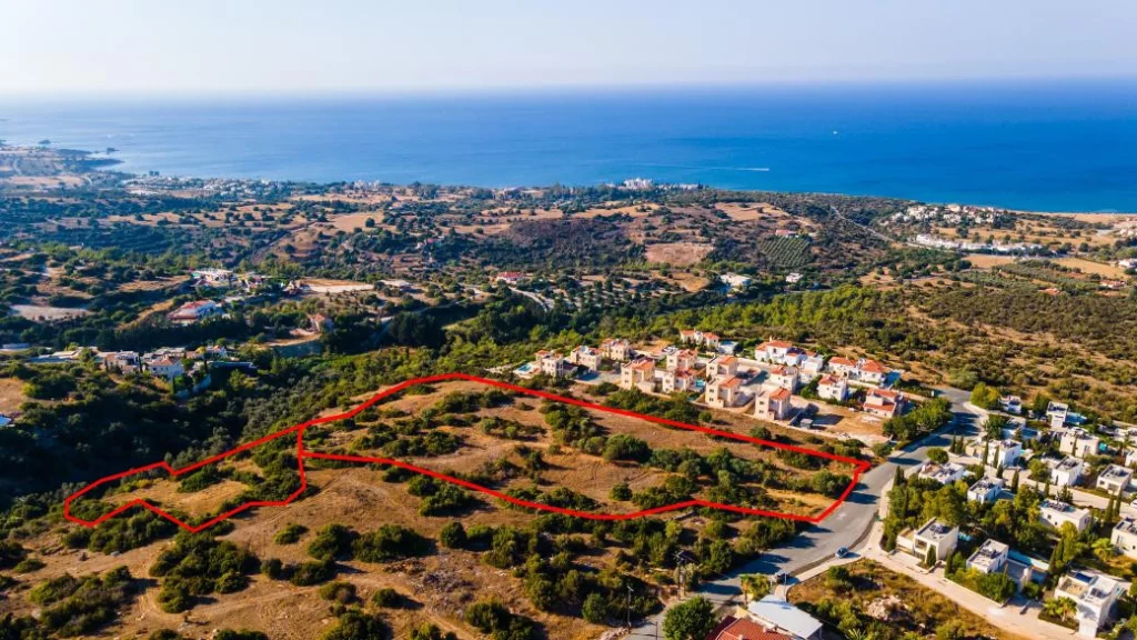 13,899m² Plot for Sale in Neo Chorio Pafou, Paphos District