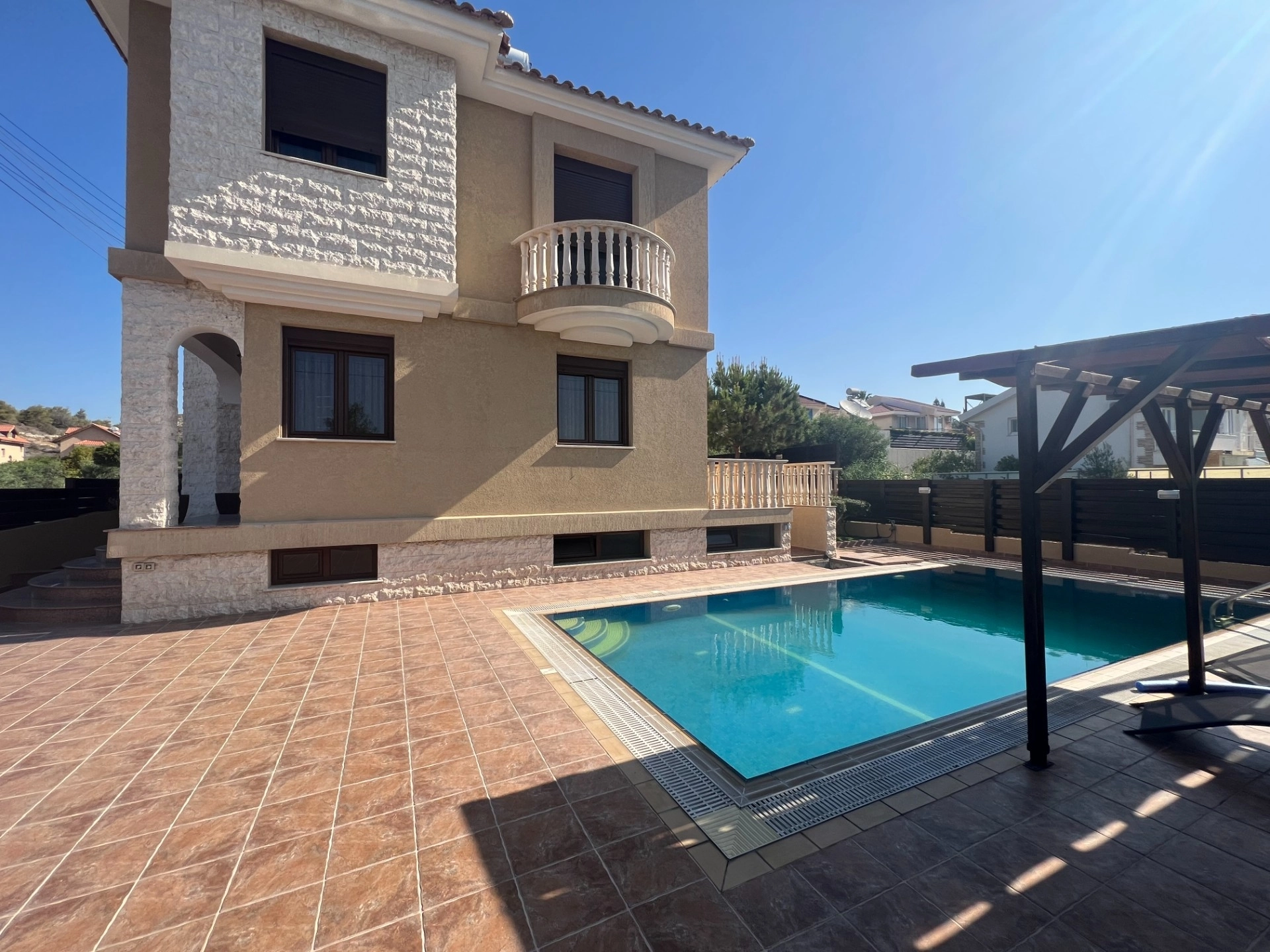 5 Bedroom House for Sale in Parekklisia, Limassol District