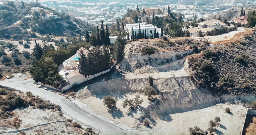 3,153m² Plot for Sale in Agios Tychonas, Limassol District
