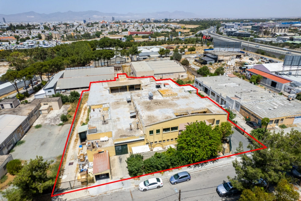 2850m² Commercial for Sale in Strovolos, Nicosia District