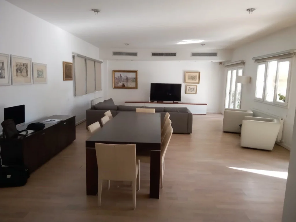 5 Bedroom House for Sale in Limassol – AgiaTriada