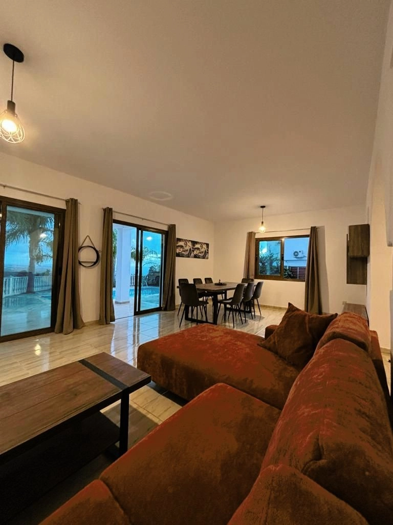 3 Bedroom House for Rent in Peyia, Paphos District