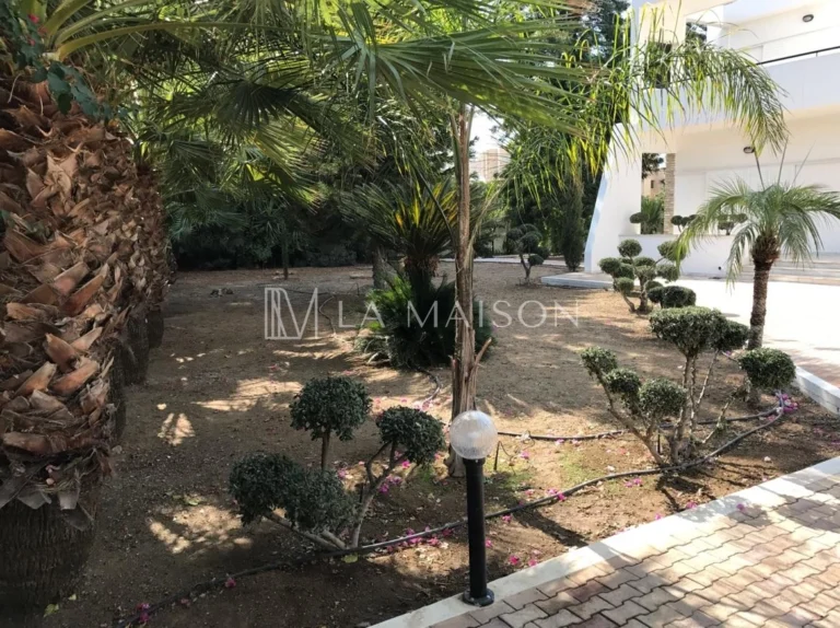 6+ Bedroom House for Sale in Nicosia District