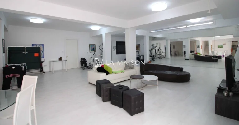 5 Bedroom House for Sale in Engomi, Nicosia District