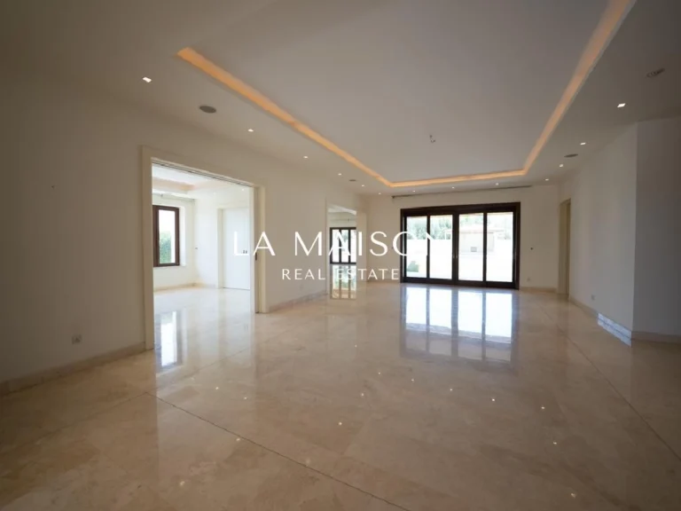 5 Bedroom House for Sale in Strovolos, Nicosia District