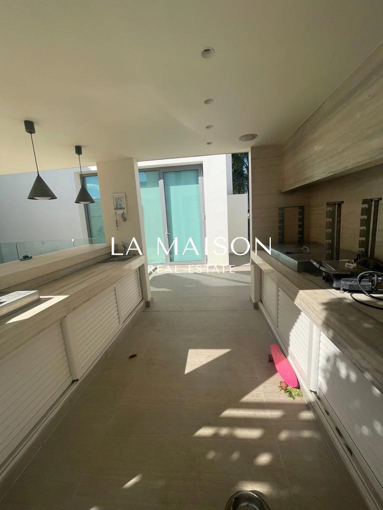 690m² House for Sale in Latsia, Nicosia District