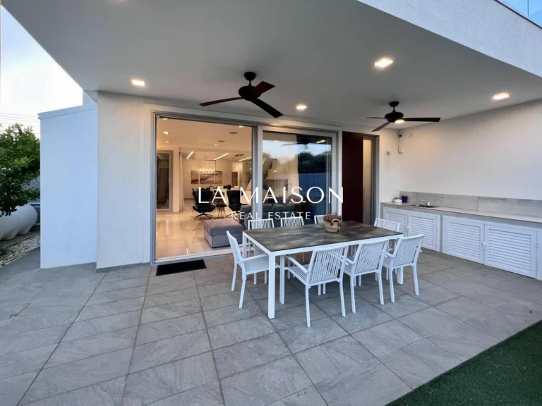 4 Bedroom House for Sale in Engomi, Nicosia District