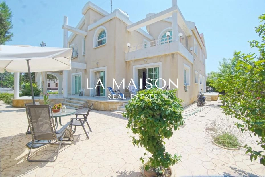 5 Bedroom House for Sale in Kato Paphos