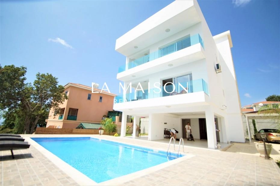 4 Bedroom House for Sale in Tremithousa, Paphos District