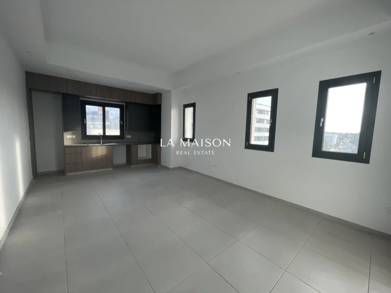 969m² Building for Sale in Strovolos, Nicosia District