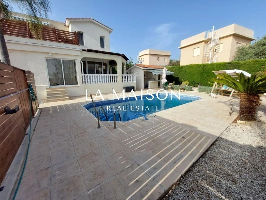 4 Bedroom House for Sale in Tala, Paphos District