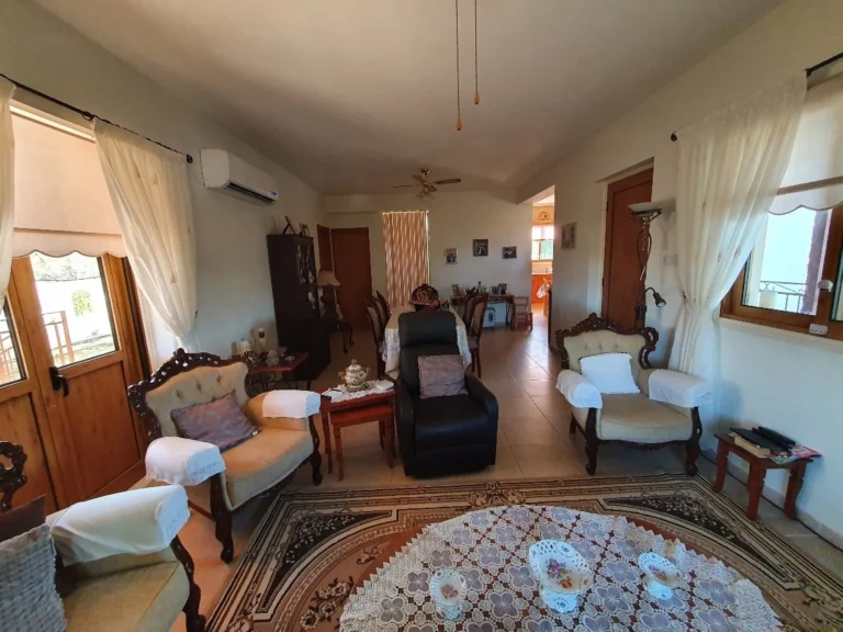 4 Bedroom House for Sale in Vavla, Larnaca District