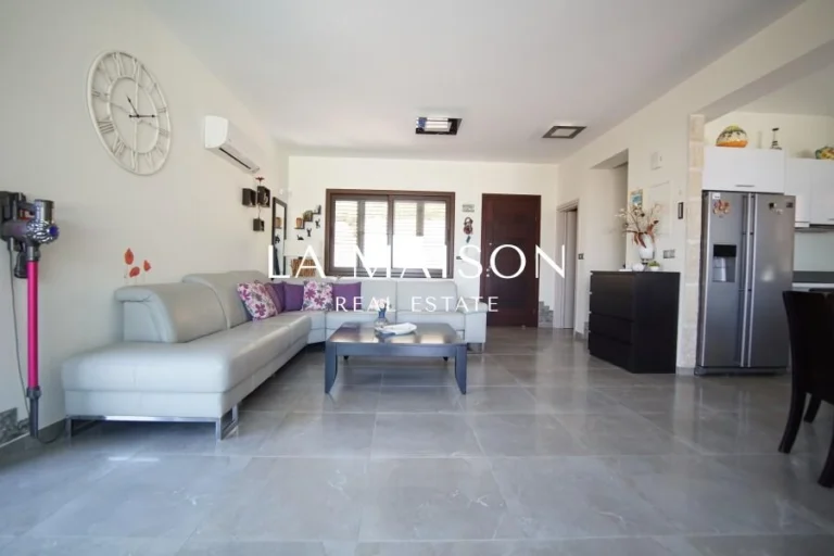 Cheap Houses and Villas for Sale Paphos up to 500000 euro