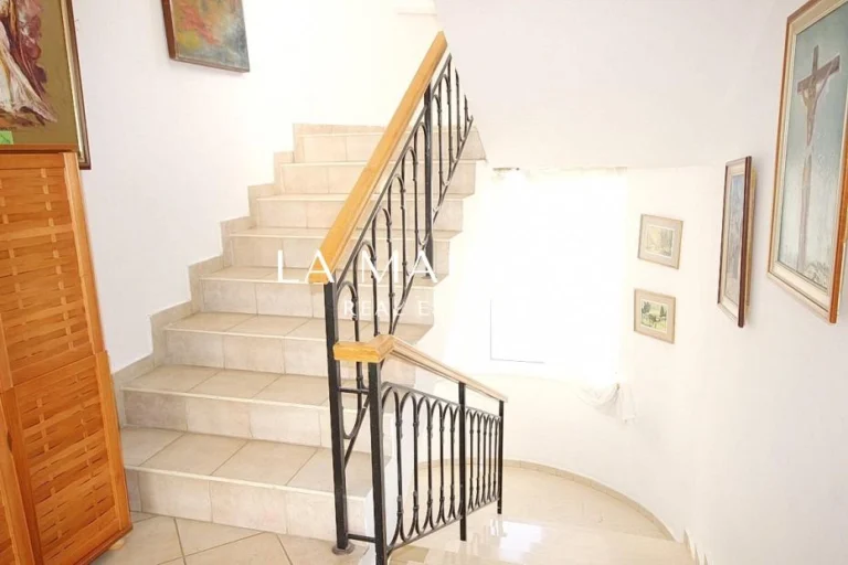 5 Bedroom House for Sale in Kato Paphos