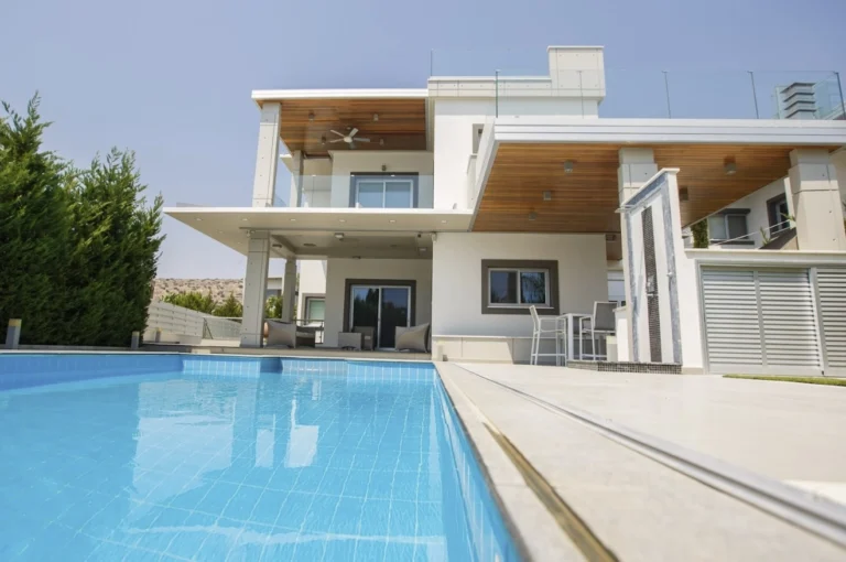 4 Bedroom House for Sale in Agios Tychonas, Limassol District