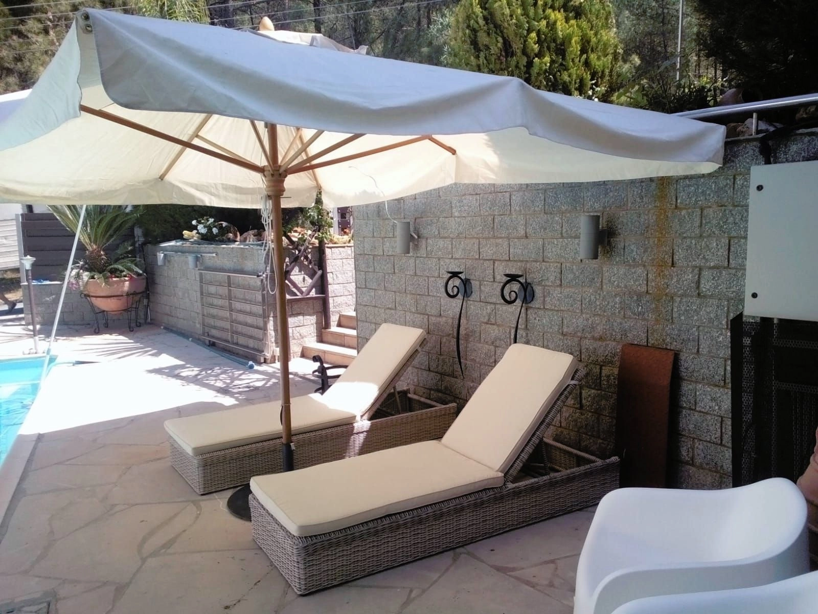 5 Bedroom House for Rent in Moniatis, Limassol District