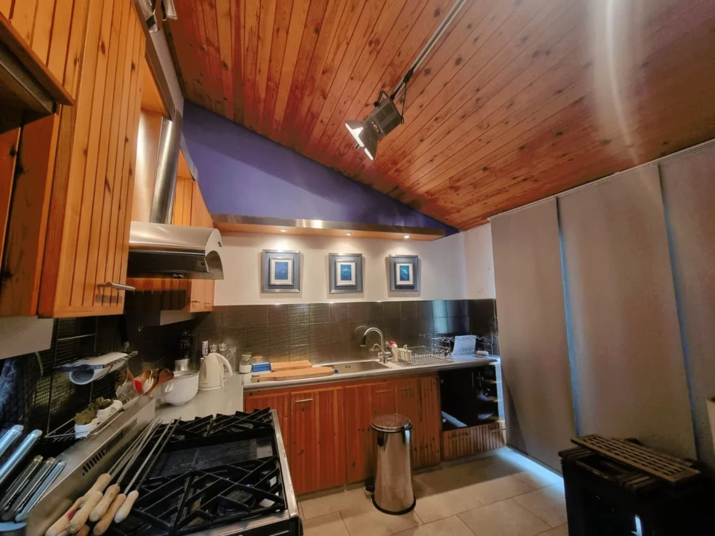 5 Bedroom House for Rent in Moniatis, Limassol District