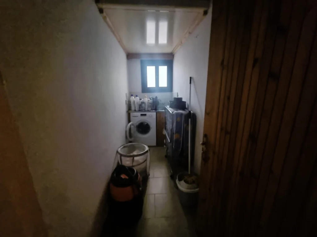 5 Bedroom House for Rent in Moniatis, Limassol District