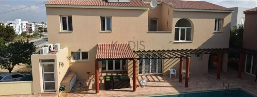 2 Bedroom House for Sale in Strovolos, Nicosia District