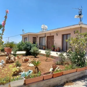 3 Bedroom House for Sale in Agios Therapon, Limassol District