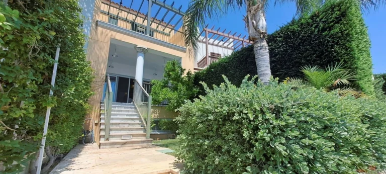 3 Bedroom House for Sale in Limassol – Marina