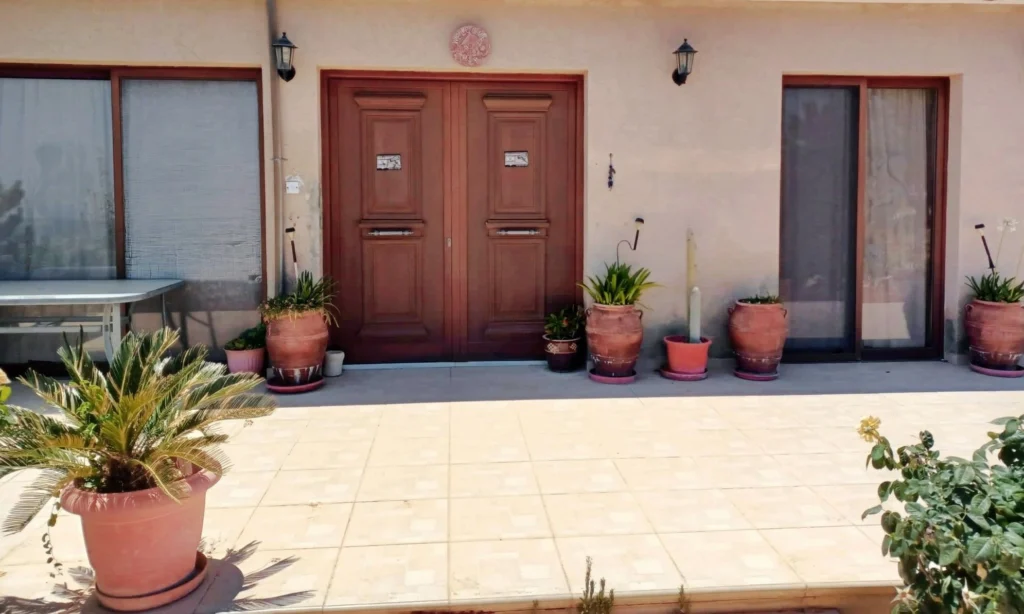 3 Bedroom House for Sale in Agios Therapon, Limassol District