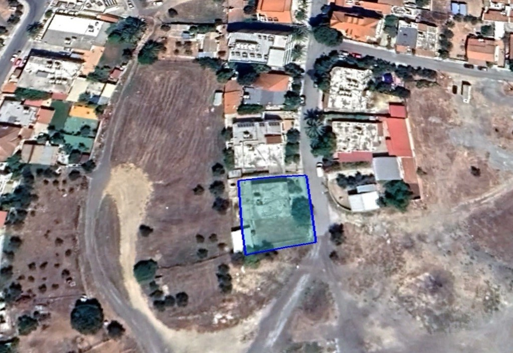 604m² Plot for Sale in Agios Dometios, Nicosia District