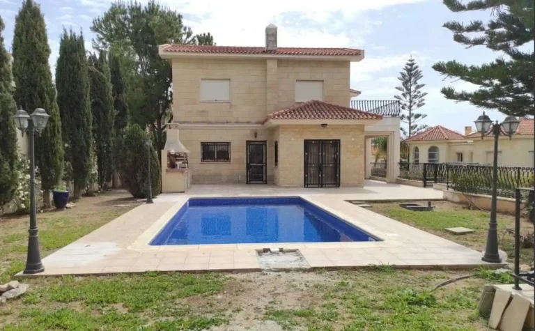 6+ Bedroom House for Rent in Agios Tychonas, Limassol District