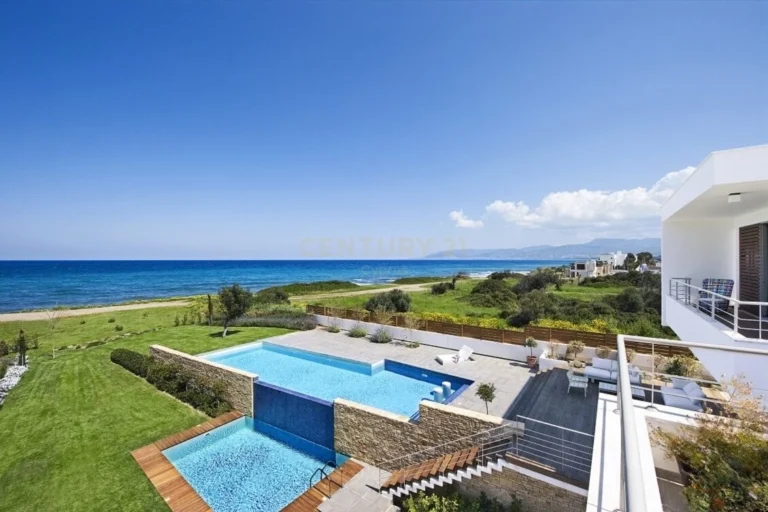 5 Bedroom House for Sale in Neo Chorio Pafou, Paphos District