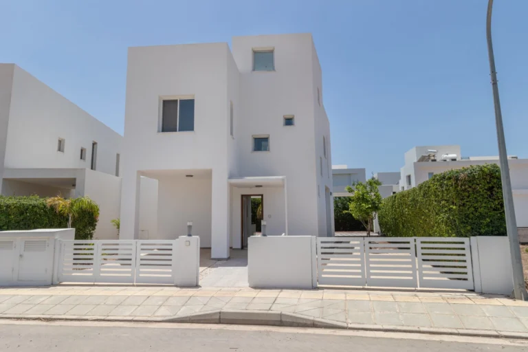 3 Bedroom House for Sale in Coral Bay, Paphos District