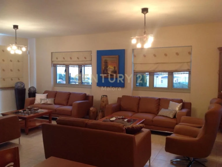 5 Bedroom House for Sale in Limassol District