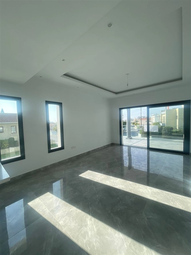 2 Bedroom Apartment for Sale in Germasogeia, Limassol District