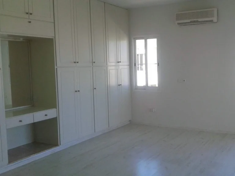 4 Bedroom House for Sale in Agios Tychonas, Limassol District