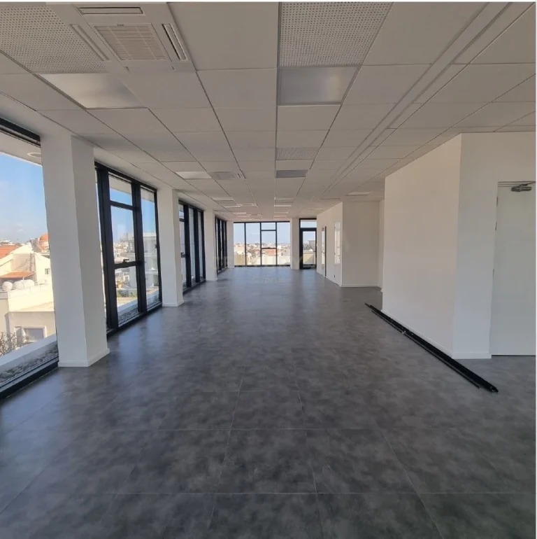 235m² Building for Rent in Kato Polemidia, Limassol District