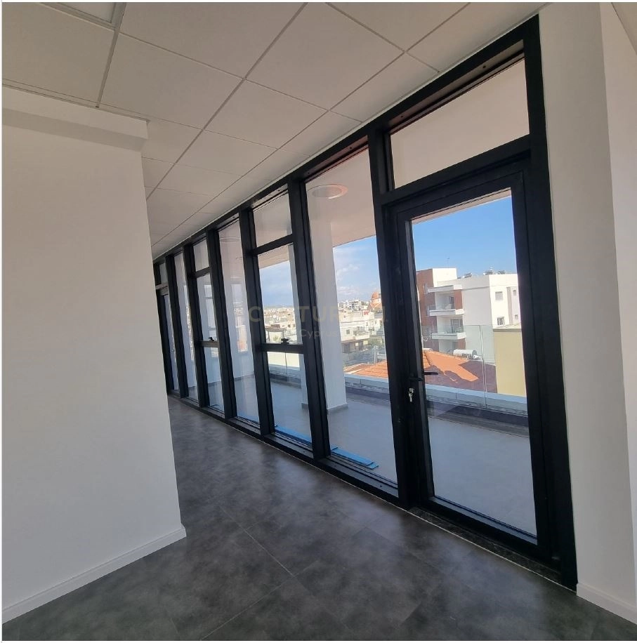 235m² Building for Rent in Kato Polemidia, Limassol District