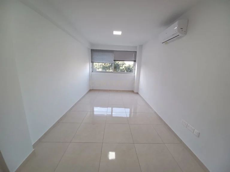 74m² Office for Rent in Limassol District