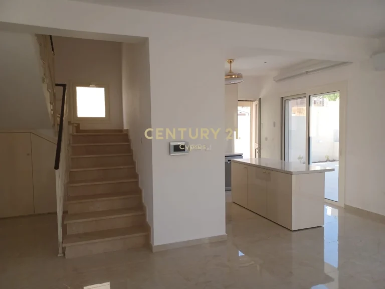 5 Bedroom House for Sale in Palodeia, Limassol District