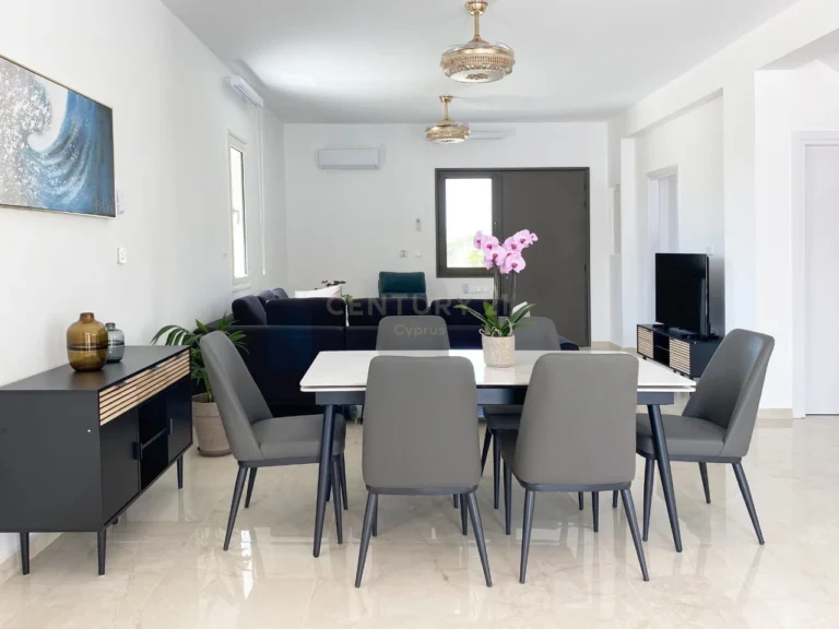 5 Bedroom House for Rent in Palodeia, Limassol District