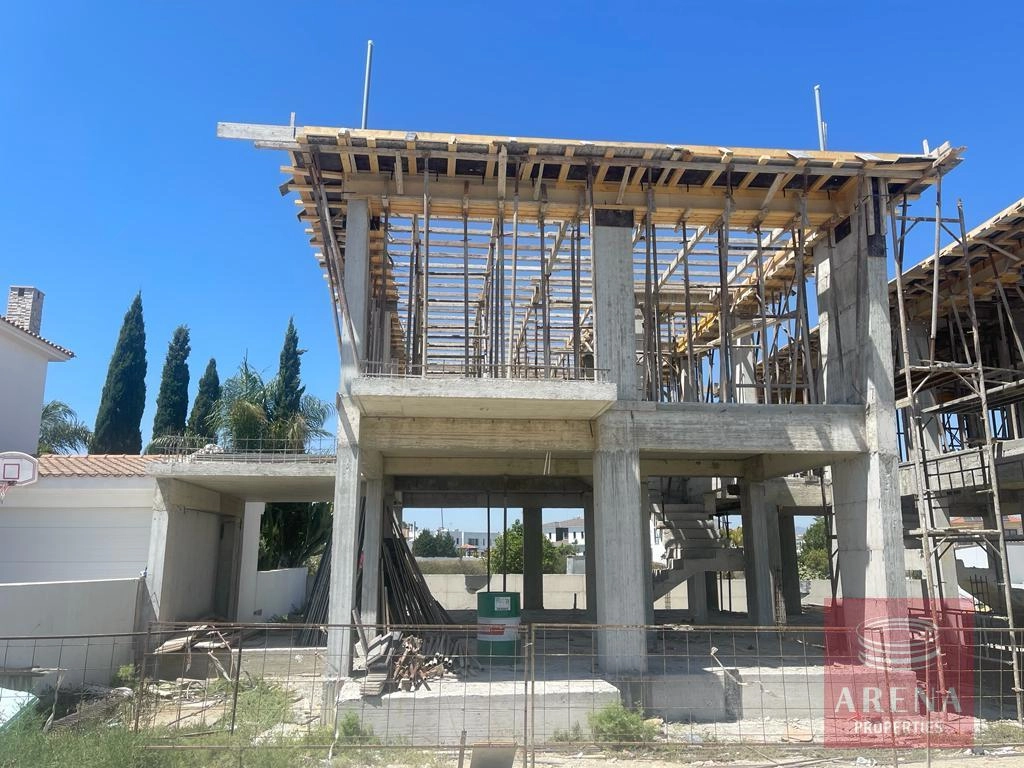 3 Bedroom House for Sale in Dromolaxia, Larnaca District