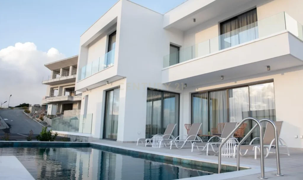 4 Bedroom House for Sale in Chlorakas, Paphos District