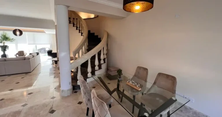 Дом с 3 спальнями в аренду в Лимассоле