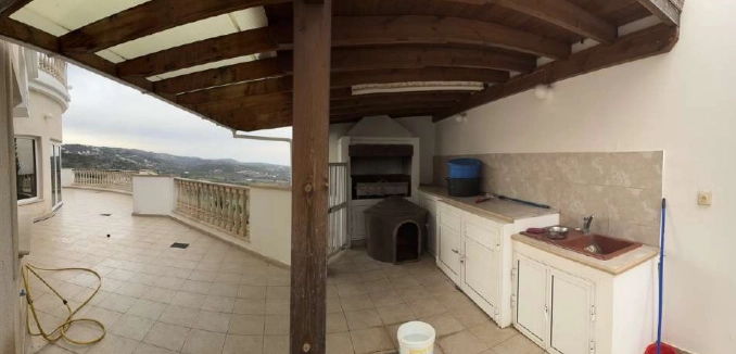 6+ Bedroom House for Sale in Tala, Paphos District