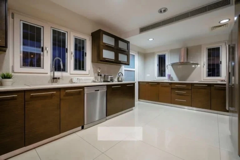 6+ Bedroom House for Sale in Paphos – Universal