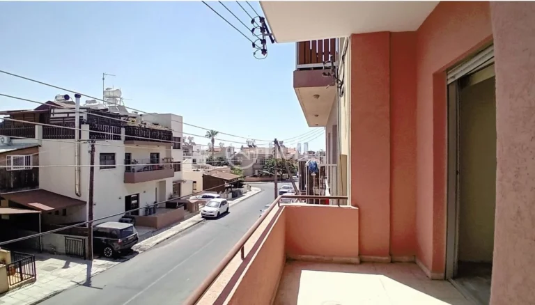 3 Bedroom Apartment for Sale in Limassol – Mesa Geitonia