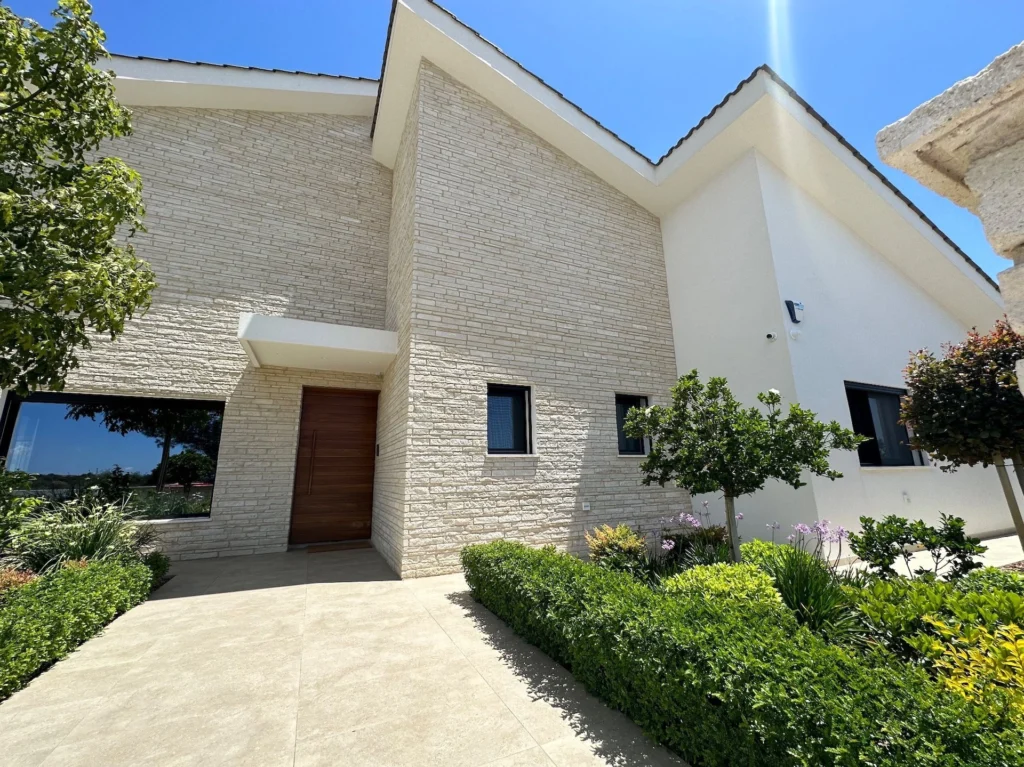 5 Bedroom House for Sale in Limassol District