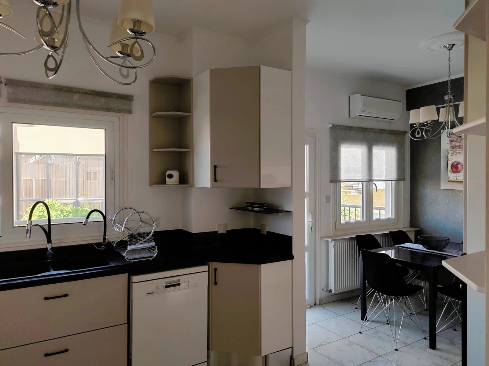 4 Bedroom Apartment for Rent in Potamos Germasogeias, Limassol District